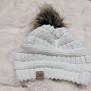 🎁 David & Young New Hat, Plus Free hand purse. Great Gift